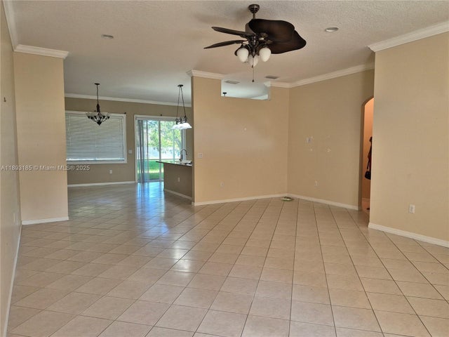 4 of 18 - 2902 Augusta Dr, Homestead, FL