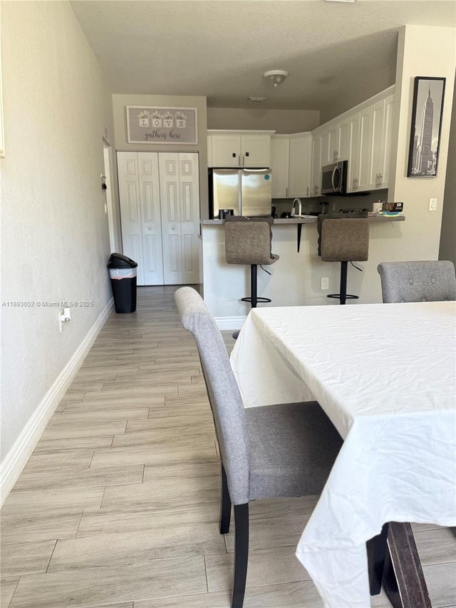 3 of 30 - 409 Nw 13th Ave, Fort Lauderdale, FL