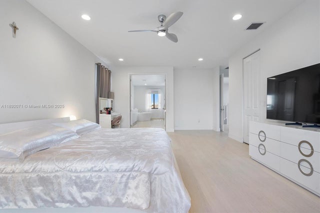 4 of 24 - 4406 Sw 178th Ave, Miramar, FL
