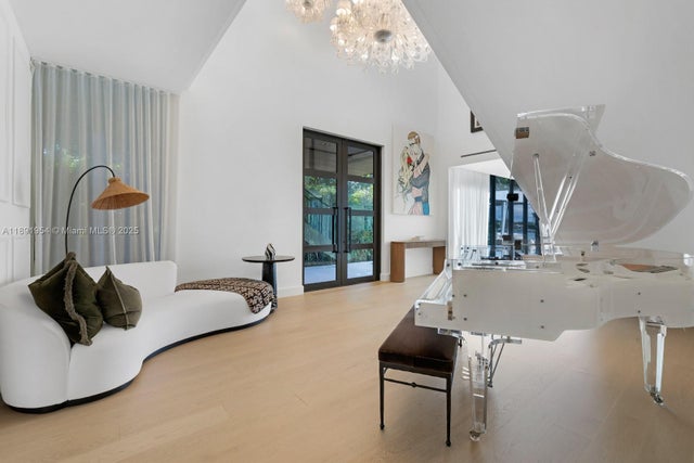 4 of 33 - 1155+1165 N Biscayne Point Rd, Miami Beach, FL