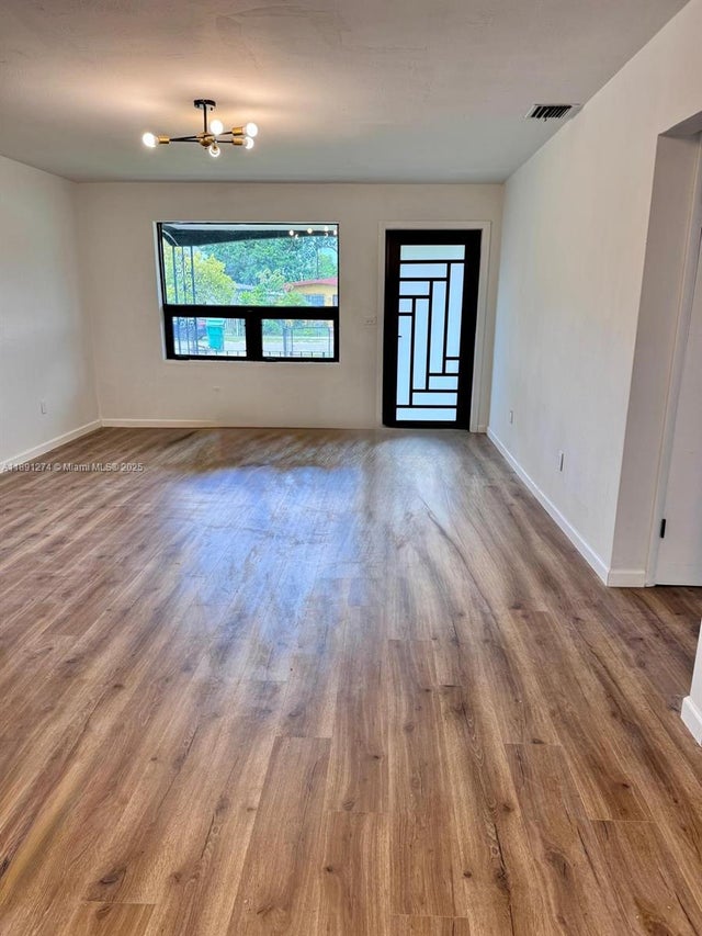 3 of 38 - 3040 Nw 96th St, Miami, FL