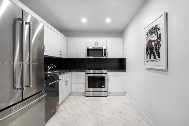 3 of 15 - 9 Island Ave 710, Miami Beach, FL
