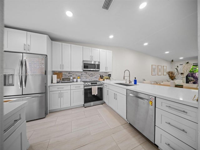 4 of 36 - 11295 Sw 116th Ter, Miami, FL