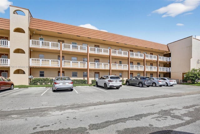 2 of 26 - 9041 Sunrise Lakes Blvd 107, Sunrise, FL