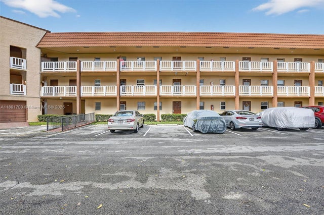 3 of 26 - 9041 Sunrise Lakes Blvd 107, Sunrise, FL