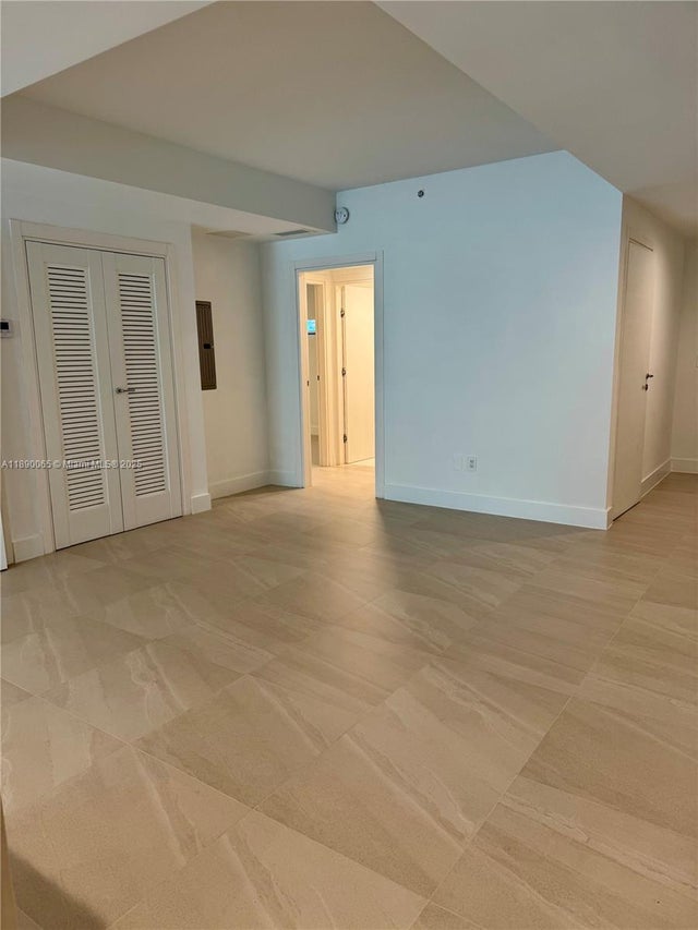 5 of 12 - 1150 102nd St 303, Bay Harbor Islands, FL