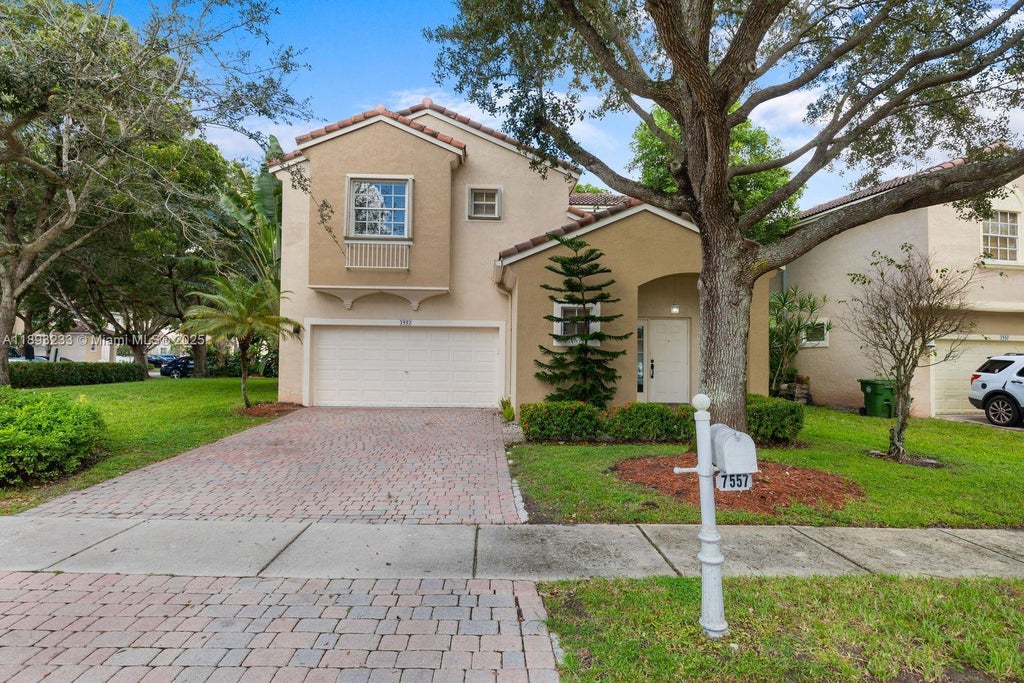 7557 Nw 18th Dr, Pembroke Pines
