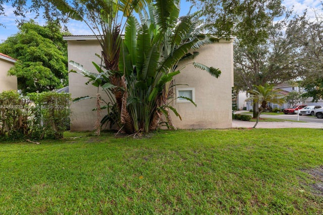 5 of 38 - 7557 Nw 18th Dr, Pembroke Pines, FL