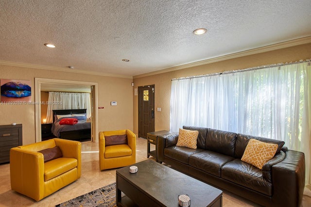 3 of 19 - 1511 Garfield St, Hollywood, FL