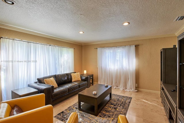 4 of 19 - 1511 Garfield St, Hollywood, FL