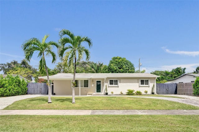 2 of 29 - 9021 Sw 197th St, Cutler Bay, FL