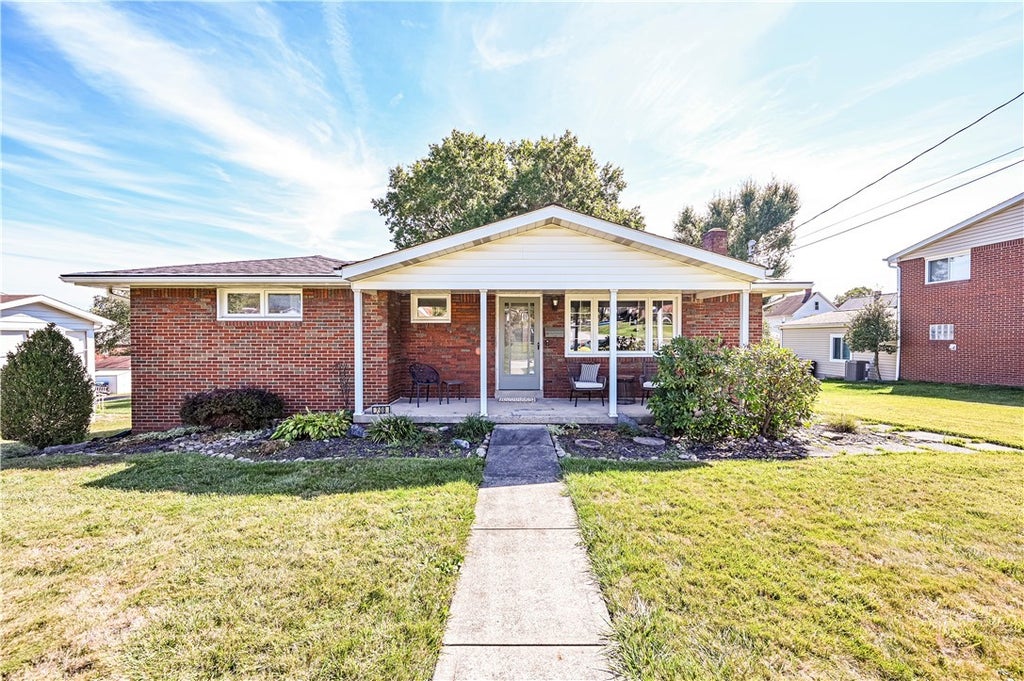 208 Sherwood Circle, Hempfield