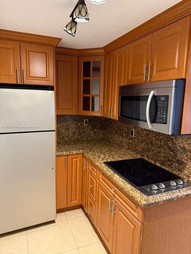 1 of 7 - 7000 Nw 186th St 4-129a, Hialeah, FL