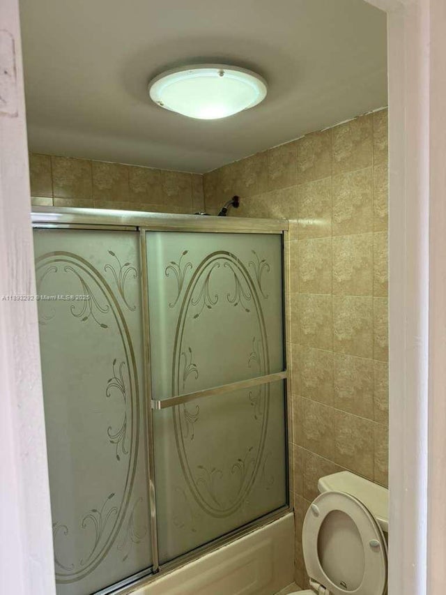 4 of 7 - 7000 Nw 186th St 4-129a, Hialeah, FL