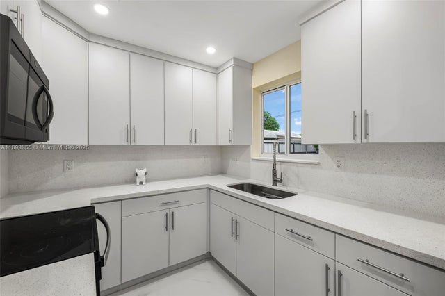 2 of 31 - 18931 Nw 44th Ave, Miami Gardens, FL