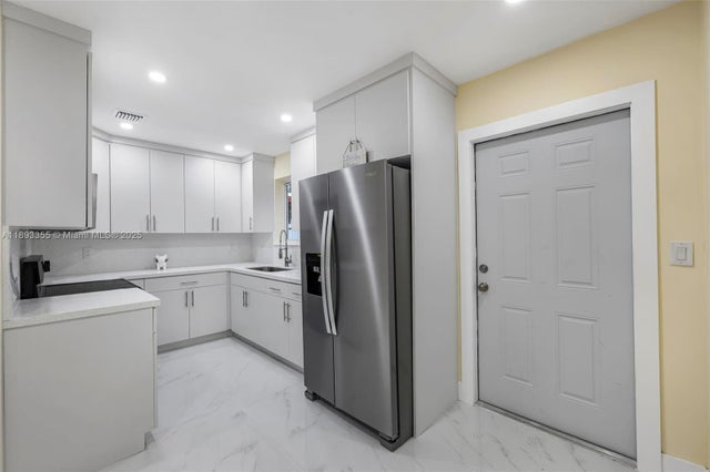 4 of 31 - 18931 Nw 44th Ave, Miami Gardens, FL
