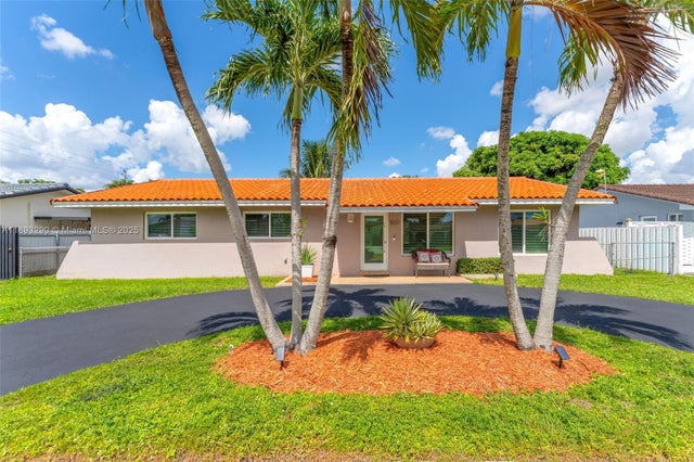 1 of 31 - 10121 Sw 4th St, Miami, FL