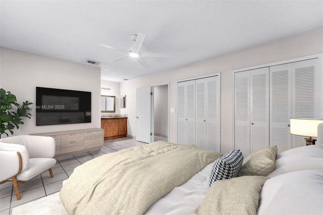 10121 Sw 4th St, Miami