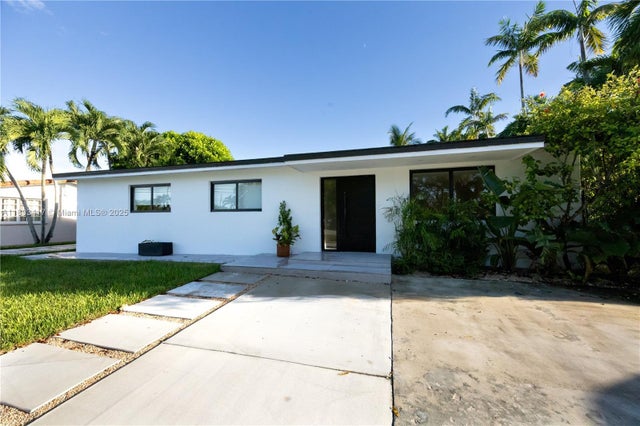 1 of 23 - 10250 Sw 32nd St, Miami, FL