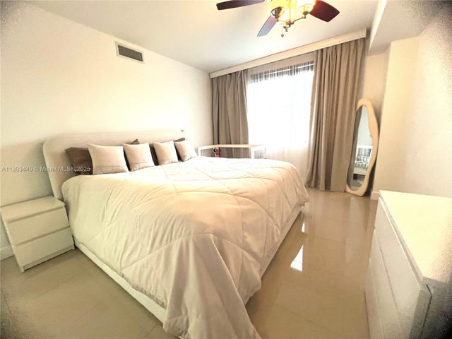 5 of 28 - 1830 Radius Dr 314, Hollywood, FL