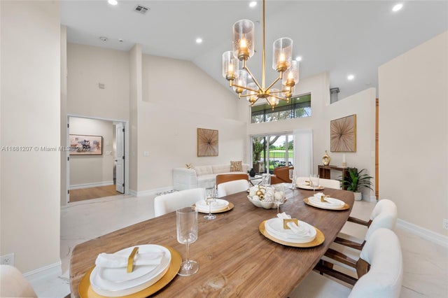 3 of 34 - 2666 Palmer Pl, Weston, FL