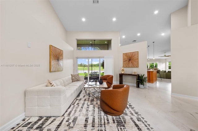 4 of 34 - 2666 Palmer Pl, Weston, FL