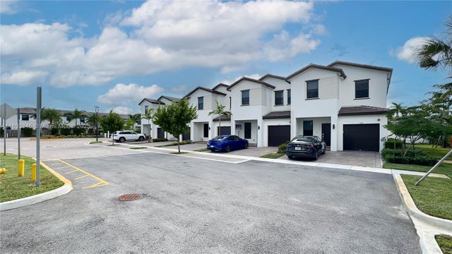 3 of 34 - 204 Sw 159th Pl, Pembroke Pines, FL