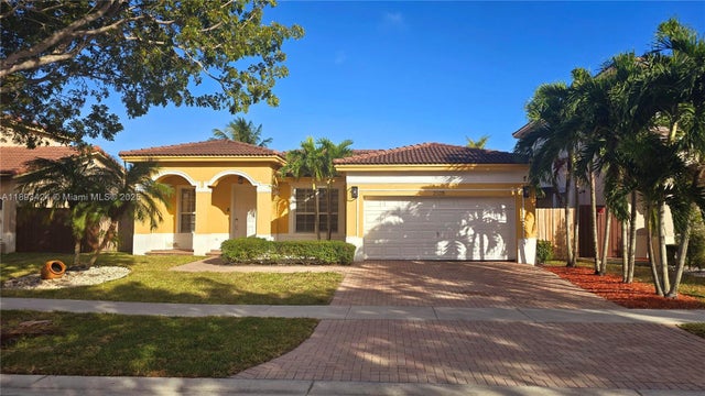 1 of 61 - 2105 Ne 40th Ave, Homestead, FL