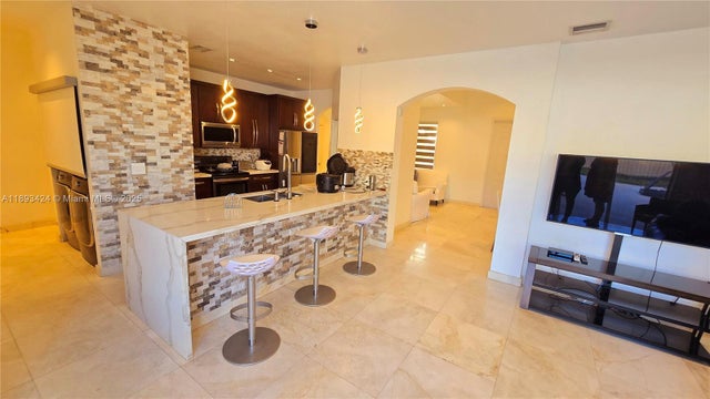 4 of 61 - 2105 Ne 40th Ave, Homestead, FL
