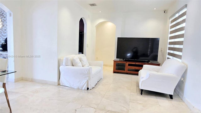 5 of 61 - 2105 Ne 40th Ave, Homestead, FL