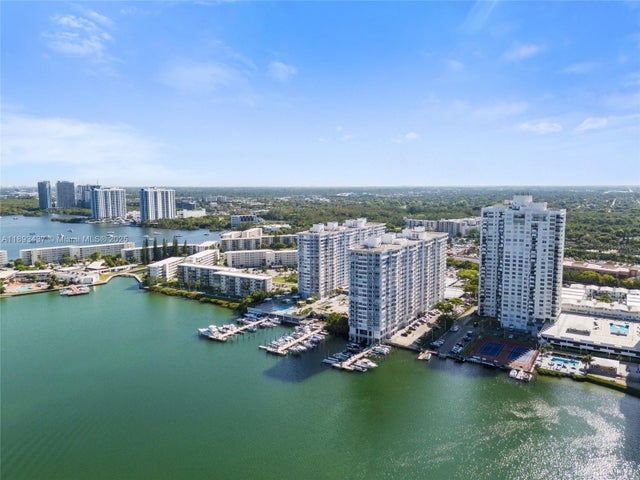 1 of 28 - 18061 Biscayne 1701, Aventura, FL