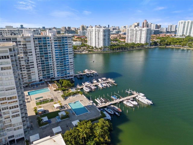 2 of 28 - 18061 Biscayne 1701, Aventura, FL