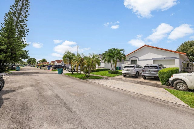 3 of 30 - 17712 Sw 145th Ave, Miami, FL