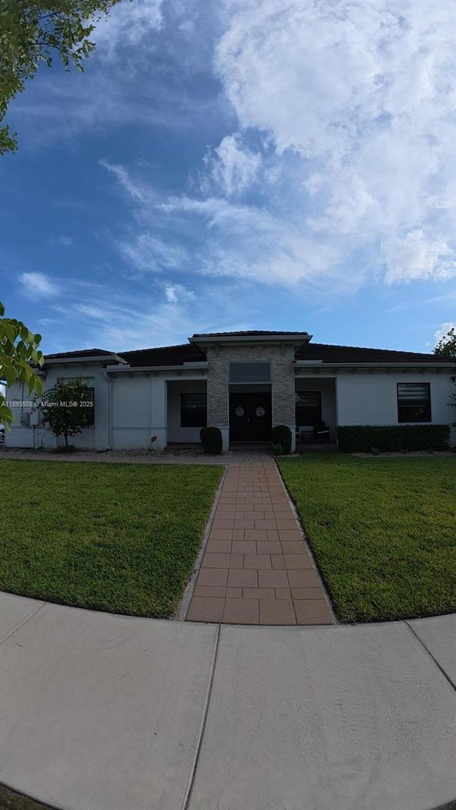 3 of 39 - 18964 Sw 135th Ave, Miami, FL