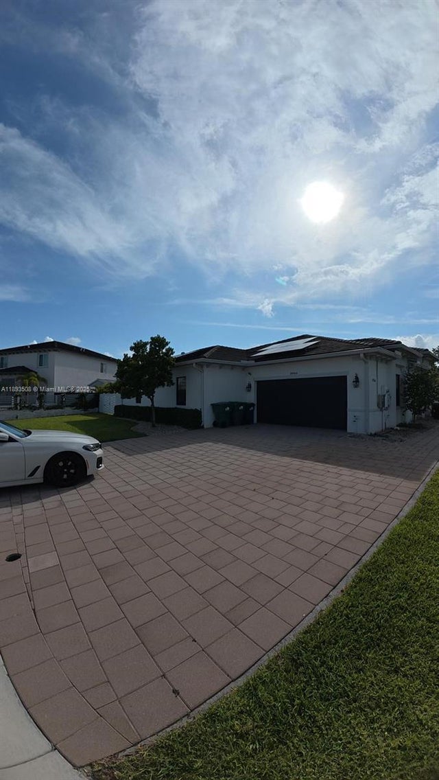 4 of 39 - 18964 Sw 135th Ave, Miami, FL