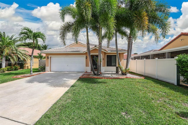 2235 Nw 208th Way, Pembroke Pines