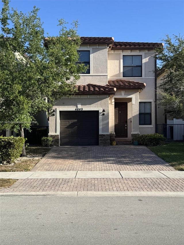 1 of 18 - 4849 Nw 57th Ct, Tamarac, FL