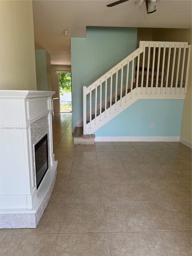 3 of 18 - 4849 Nw 57th Ct, Tamarac, FL