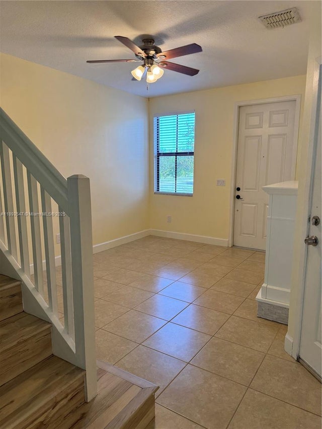 4 of 18 - 4849 Nw 57th Ct, Tamarac, FL