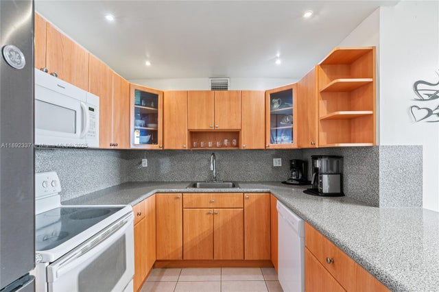 4 of 44 - 500 Three Islands Blvd 309, Hallandale Beach, FL