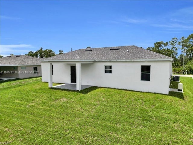 3 of 31 - 3202 41st St W, Lehigh Acres, FL
