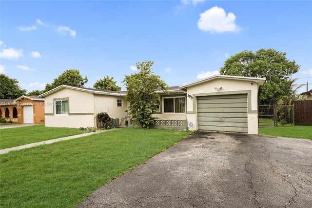 3 of 29 - 3931 Nw 32nd Ave, Lauderdale Lakes, FL