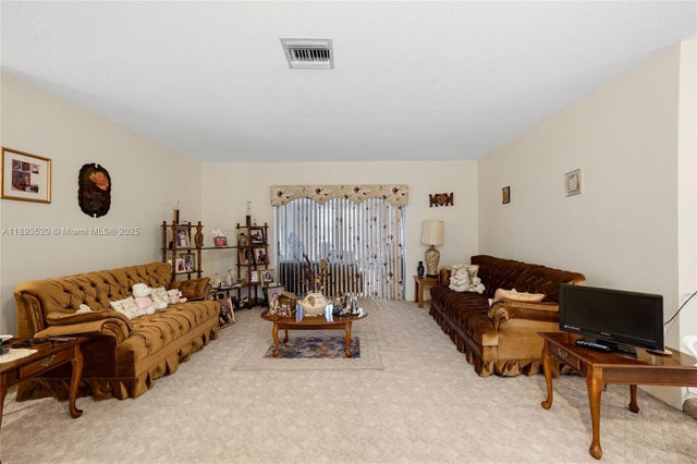 4 of 29 - 3931 Nw 32nd Ave, Lauderdale Lakes, FL