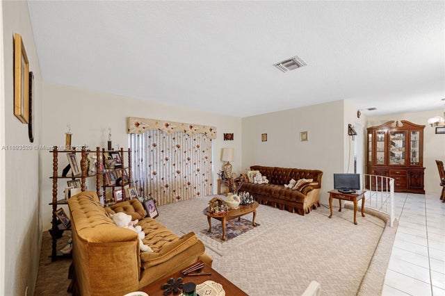 5 of 29 - 3931 Nw 32nd Ave, Lauderdale Lakes, FL