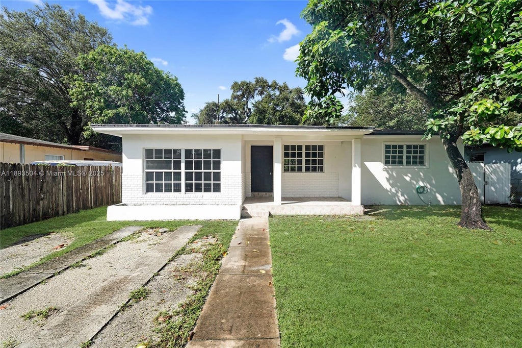 535 Ne 162nd St, Miami