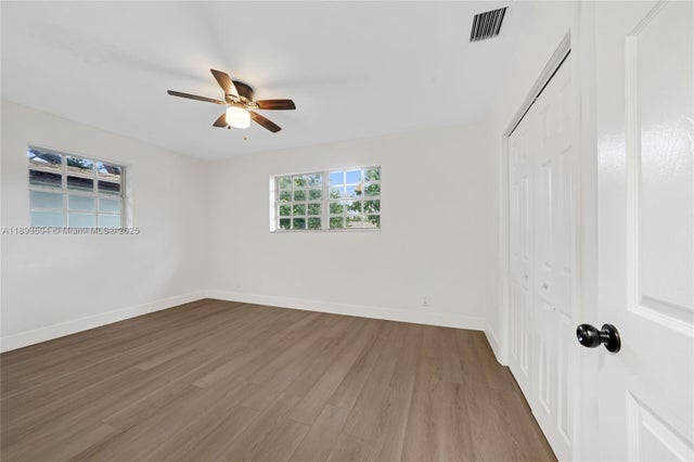 3 of 38 - 535 Ne 162nd St, Miami, FL