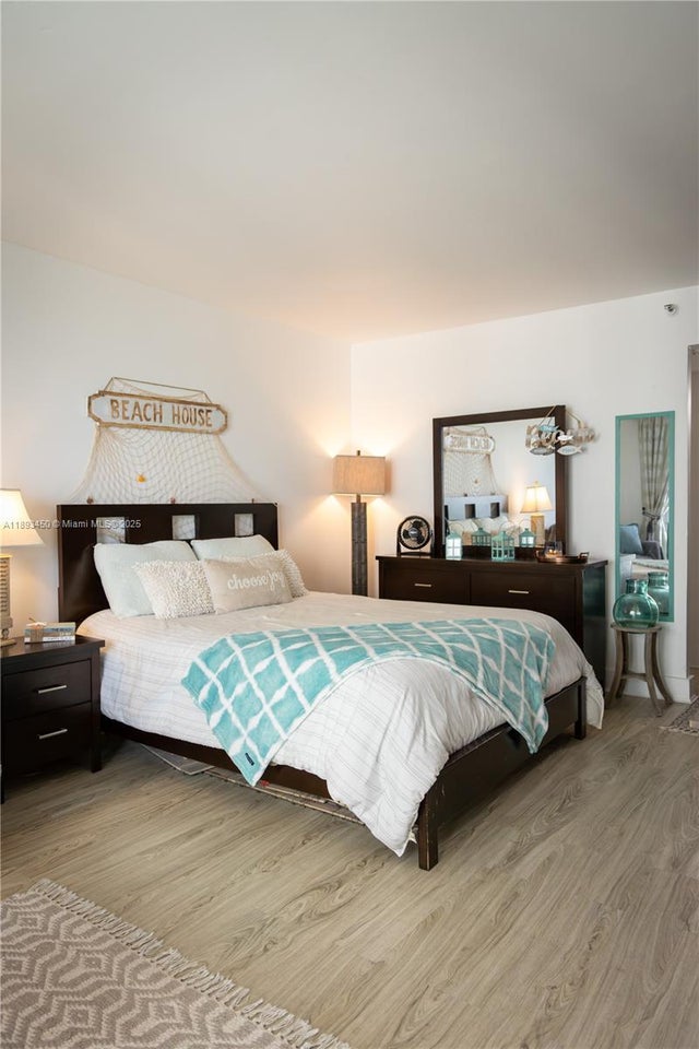 4 of 48 - 19201 Collins Ave 720, Sunny Isles Beach, FL