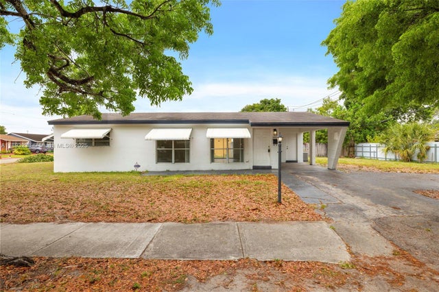 1 of 34 - 1920 N 66th Ave, Hollywood, FL