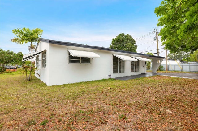 3 of 34 - 1920 N 66th Ave, Hollywood, FL