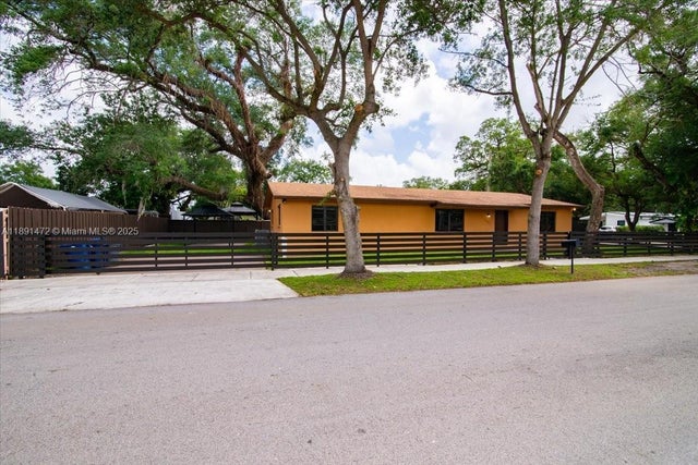1 of 35 - 17001 Nw 28th Ave, Miami Gardens, FL